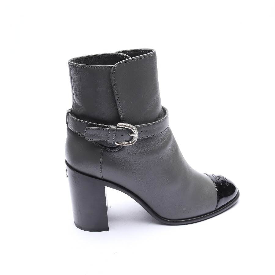 Chanel Stiefeletten EUR 39,5 Grau von Chanel