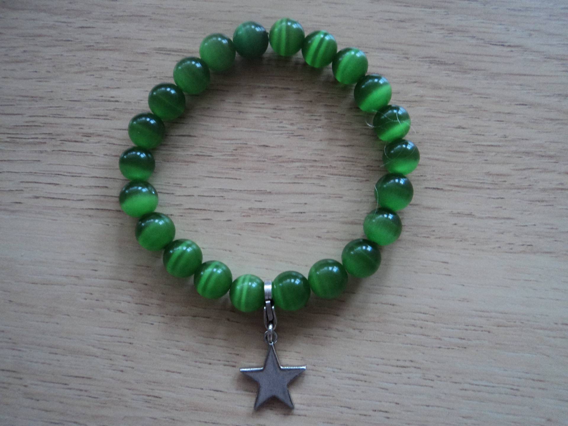 Apple Glass Cats Eye Opal Armband Mit Silver Charm Star Apple Glass Cats Eye Opal Armband Mit Silver Charm Star von ChanelHB
