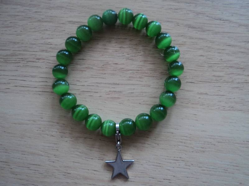 Apple Glass Cats Eye Opal Armband Mit Silver Charm Star Apple Glass Cats Eye Opal Armband Mit Silver Charm Star von ChanelHB