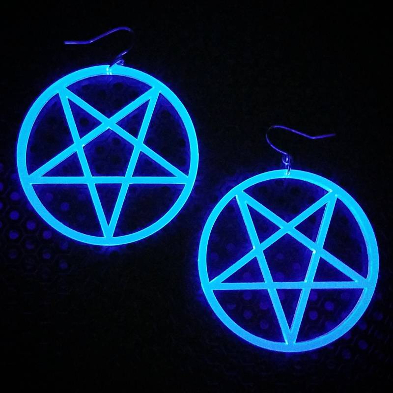 Invertiertes Pentagramm Ohrringe/Blau Uv Reaktiv Schwarzlicht Witchy Goth Glow Neon von ChaosCoven