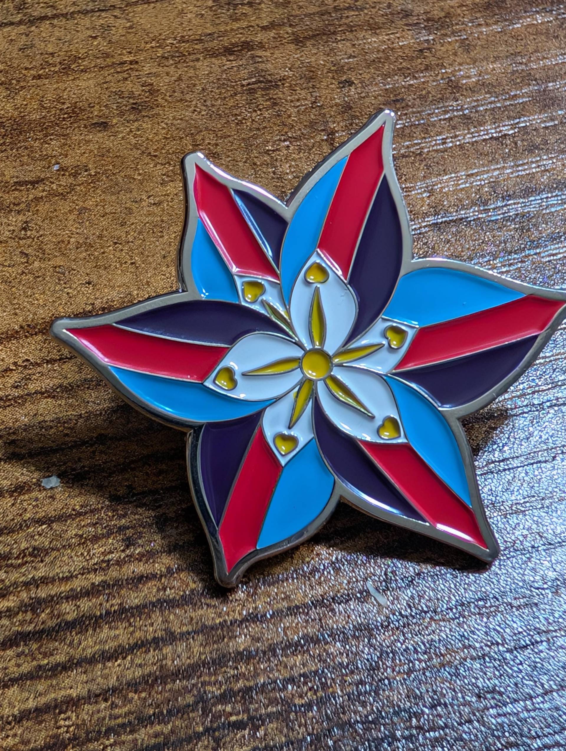 Polyamory Pride Lilie Soft Enamel Pin/Kette/Patch Polyamory Pride Lilie Soft Enamel Pin/Kette/Patch von ChaosLilyCreations