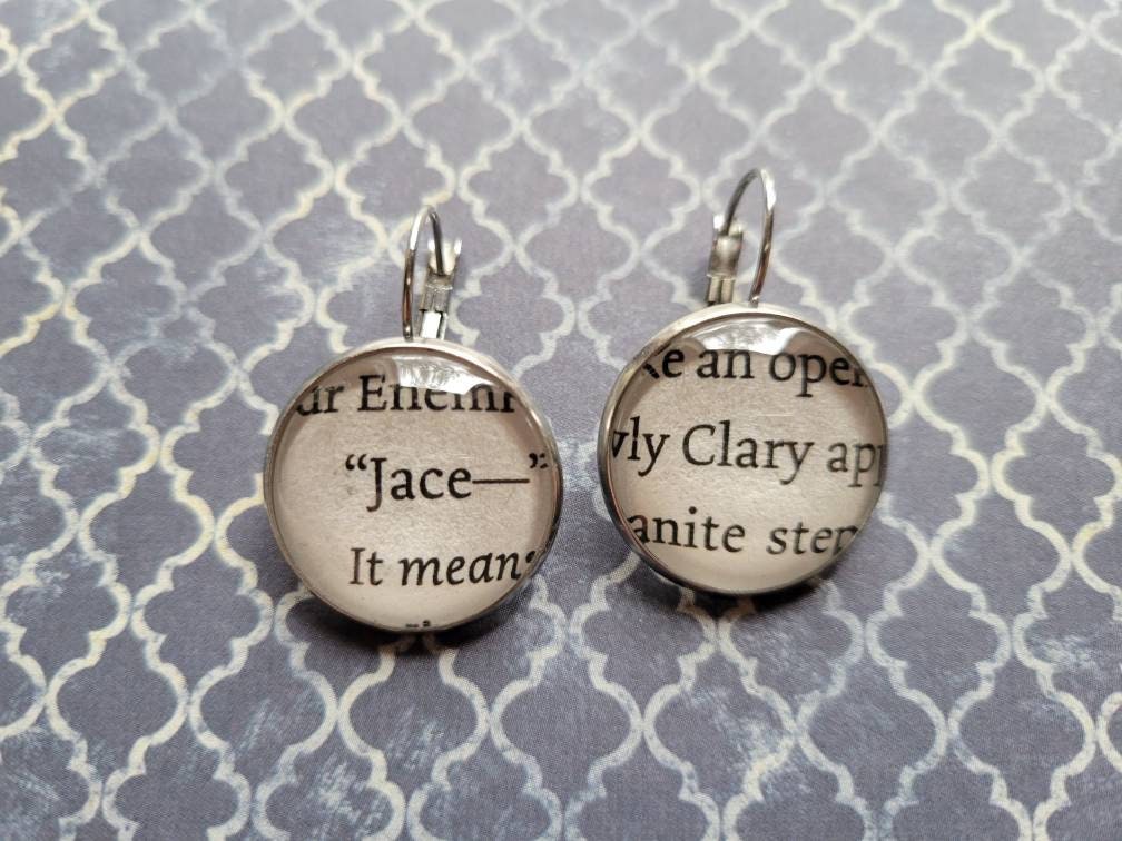 Clary Und Jace Anhänger Ohrringe Aus Den Seiten Eines Buches Ihrer Unterwelt von ChaosTheoryDesigns