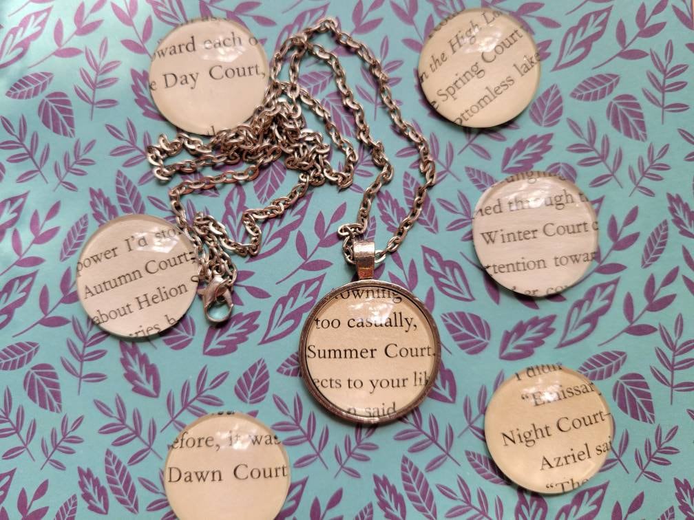 "Höhe Über Den "Gerichtshof"-Anhänger Mit Dem Symbol "Gericht Der Liebe"." von ChaosTheoryDesigns