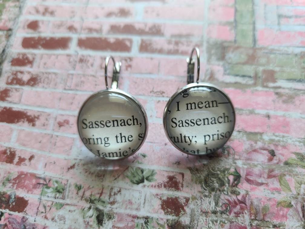 Sassenach Ohrringe Aus Outlander Buchseiten von ChaosTheoryDesigns