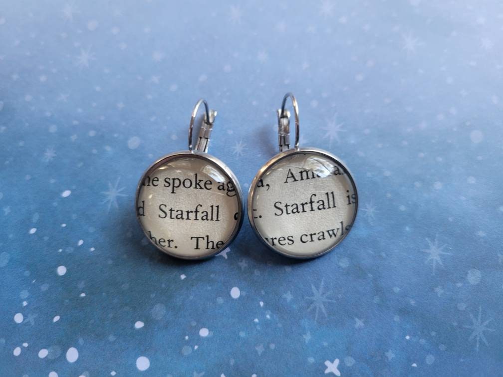 sternenregen-Ohrringe, Handgefertigt Aus Den Buchseiten Von Dornröschen Und Rosen von ChaosTheoryDesigns