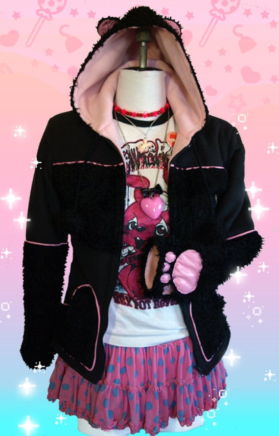 Kawaii Pelzohren Kitty Hoodie Koneko Jacke, Süßes Rosa Innenfutter, Herz Taschen Und Pom-Poms von ChaoticCandyClothing