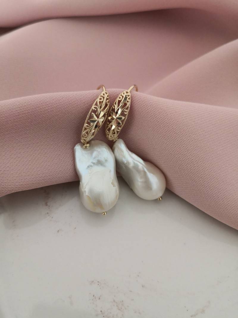 925 Silber Vergoldet Braut Ohrringe Mit Barocken Perlen 925 Silber Vergoldet Braut Ohrringe Mit Barocken Perlen von ChapeauAtelier