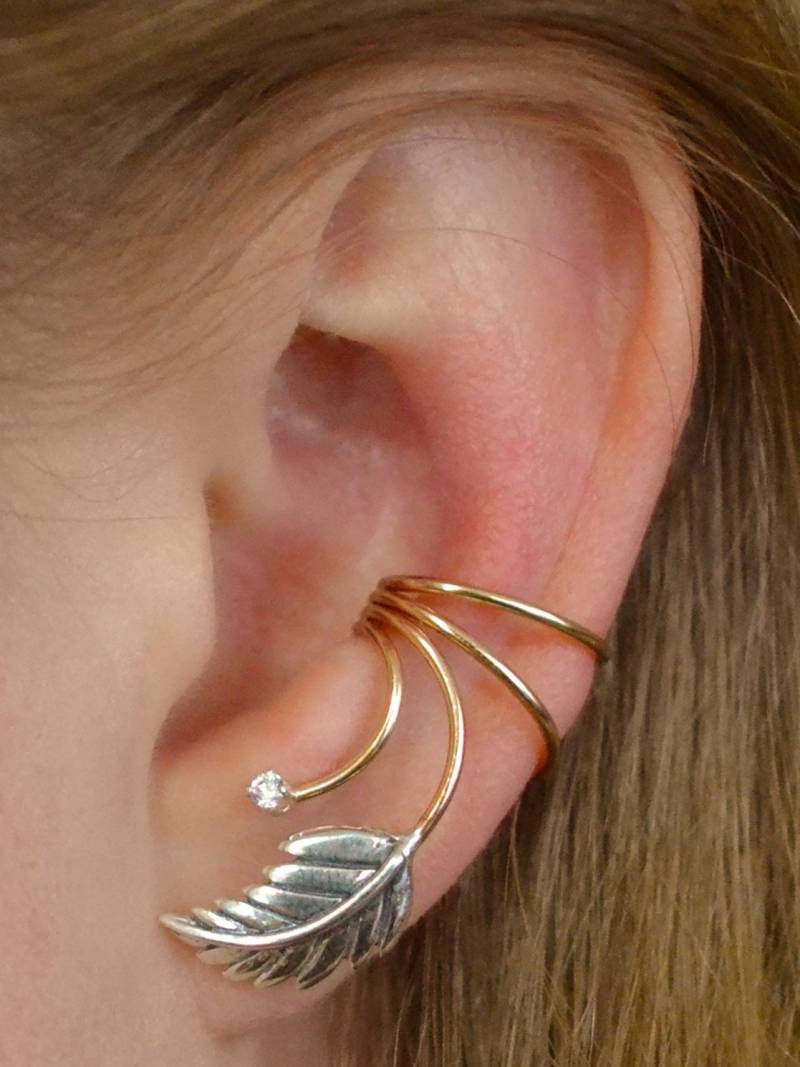 Blatt Ohrmanschette Sterling Silber & Gold Filled, Zirkonia-Akzent von ChapmanJewelry