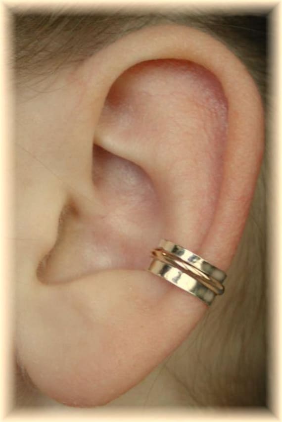 Ear Cuff Gehämmert Sterling Silber Mit Einem Goldenen Akzent - Ec314 von ChapmanJewelry
