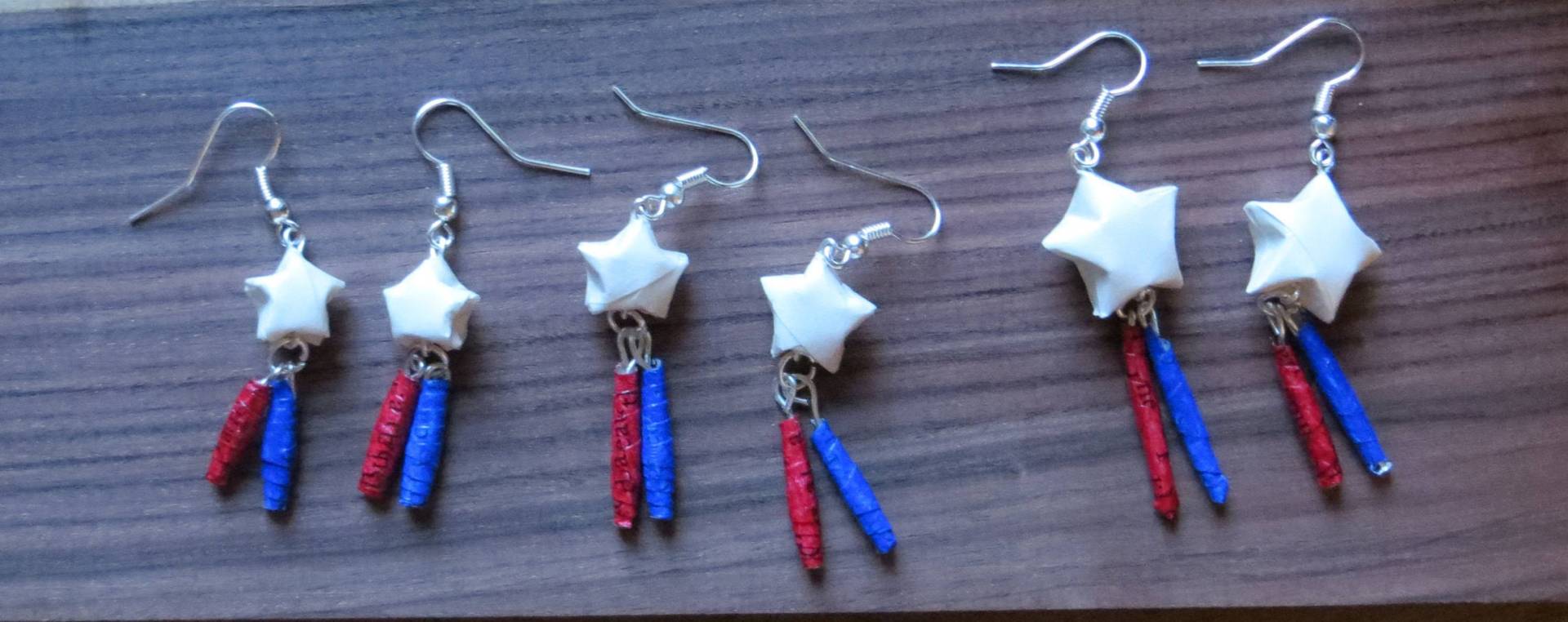Altes Buch Sterne Und Streifen/Vierter Juli Upcycled Origami Patriotisch Rot, Weiß Blau von CharDustJewelry