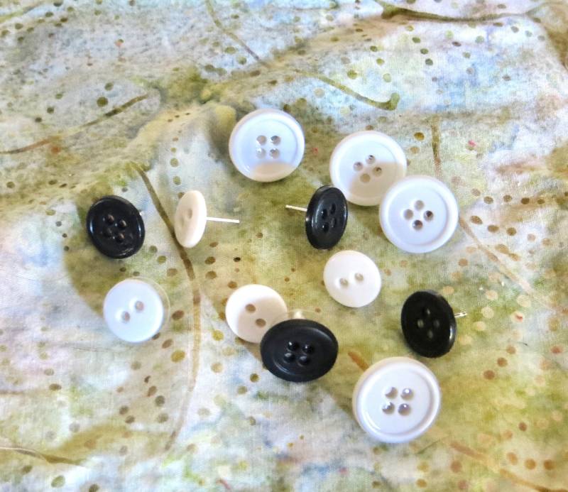 Mix & Match Knopfohrstecker/Schwarz-Weiß - Pick Your Own Süßes Geschenk Kinder Teenager Frau von CharDustJewelry