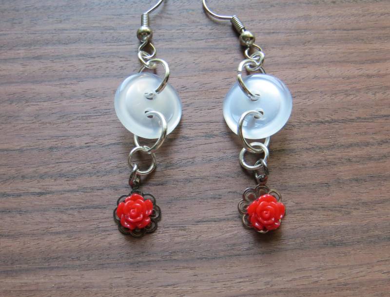 Rose Und Knopf Ohrringe/Niedliche Schrullige Blume Teen Junges Mädchen Geburtstagsgeschenk von CharDustJewelry