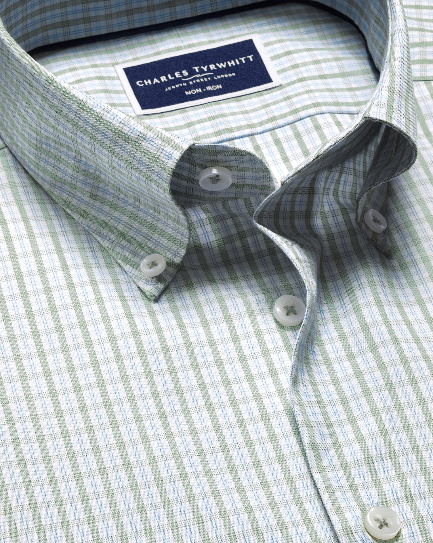 Charles Tyrwhitt Bügelfreies Oxfordhemd mit Button-down-Kragen und Gitterkaros - Salbeigrün Knopfmanschette von Charles Tyrwhitt