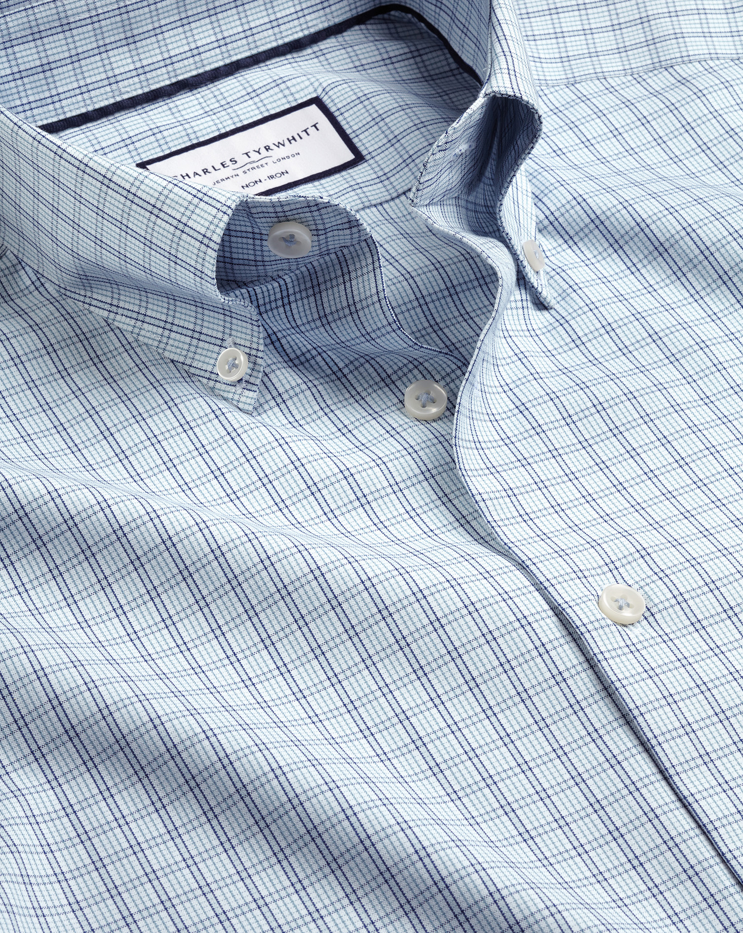 Charles Tyrwhitt Bügelfreies Oxfordhemd mit Button-down-Kragen und Karos - Mittelblau Knopfmanschette von Charles Tyrwhitt