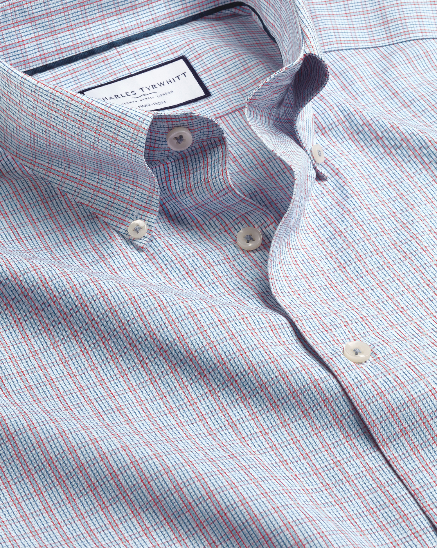 Charles Tyrwhitt Bügelfreies Oxfordhemd mit Button-down-Kragen und Karos - Rot Knopfmanschette von Charles Tyrwhitt