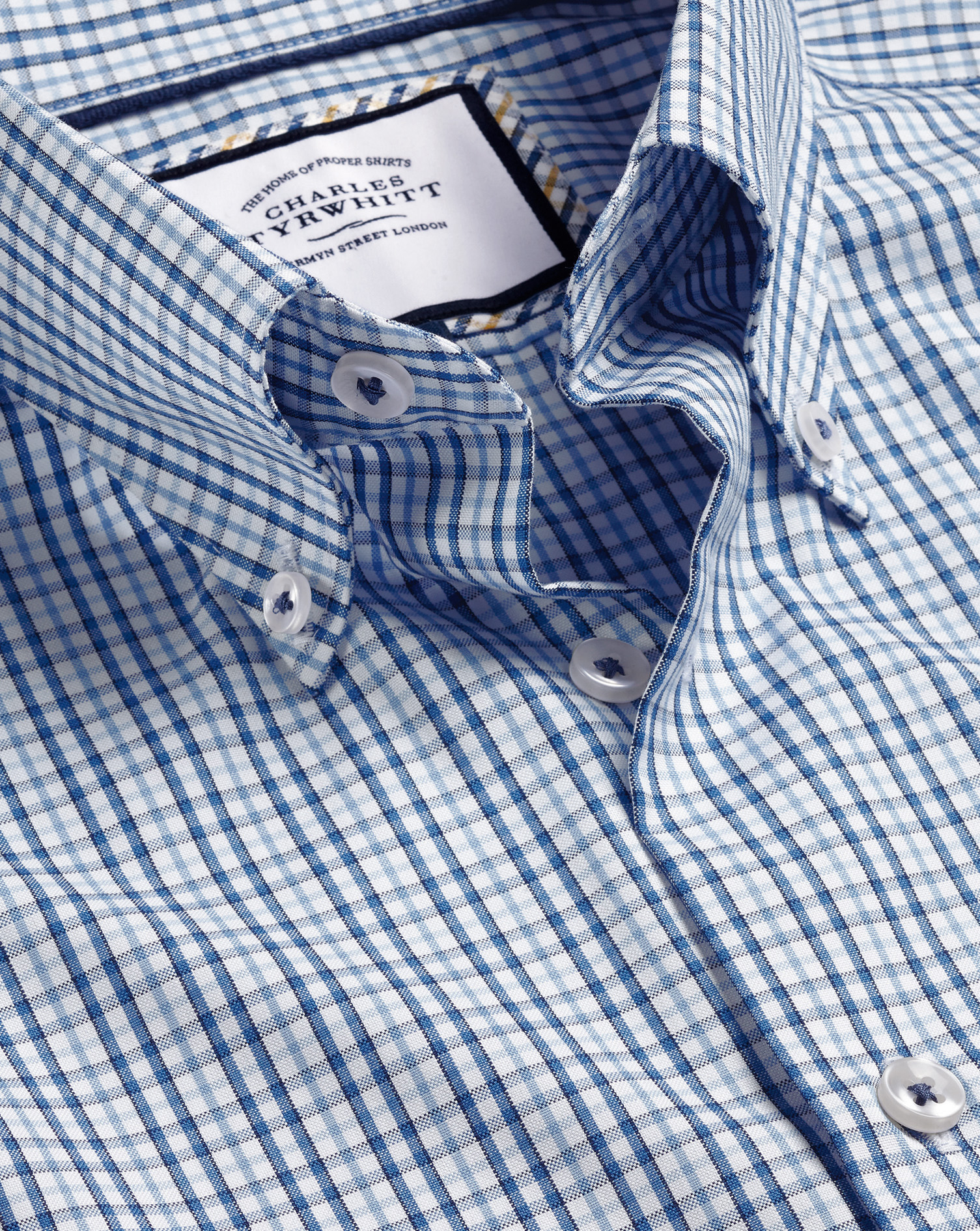 Charles Tyrwhitt Bügelfreies Oxfordhemd mit Button-down-Kragen und bunten Karos - Ozeanblau Knopfmanschette von Charles Tyrwhitt