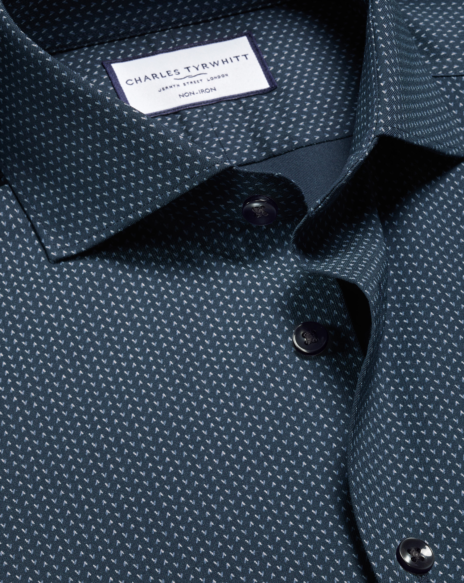 Charles Tyrwhitt Bügelfreies Performance Twill-Hemd und geometrischem Muster - Petrolblau Knopfmanschette Charles Tyrwhitt Bügelfreies Performance Twill-Hemd und geometrischem Muster - Petrolblau Knopfmanschette von Charles Tyrwhitt