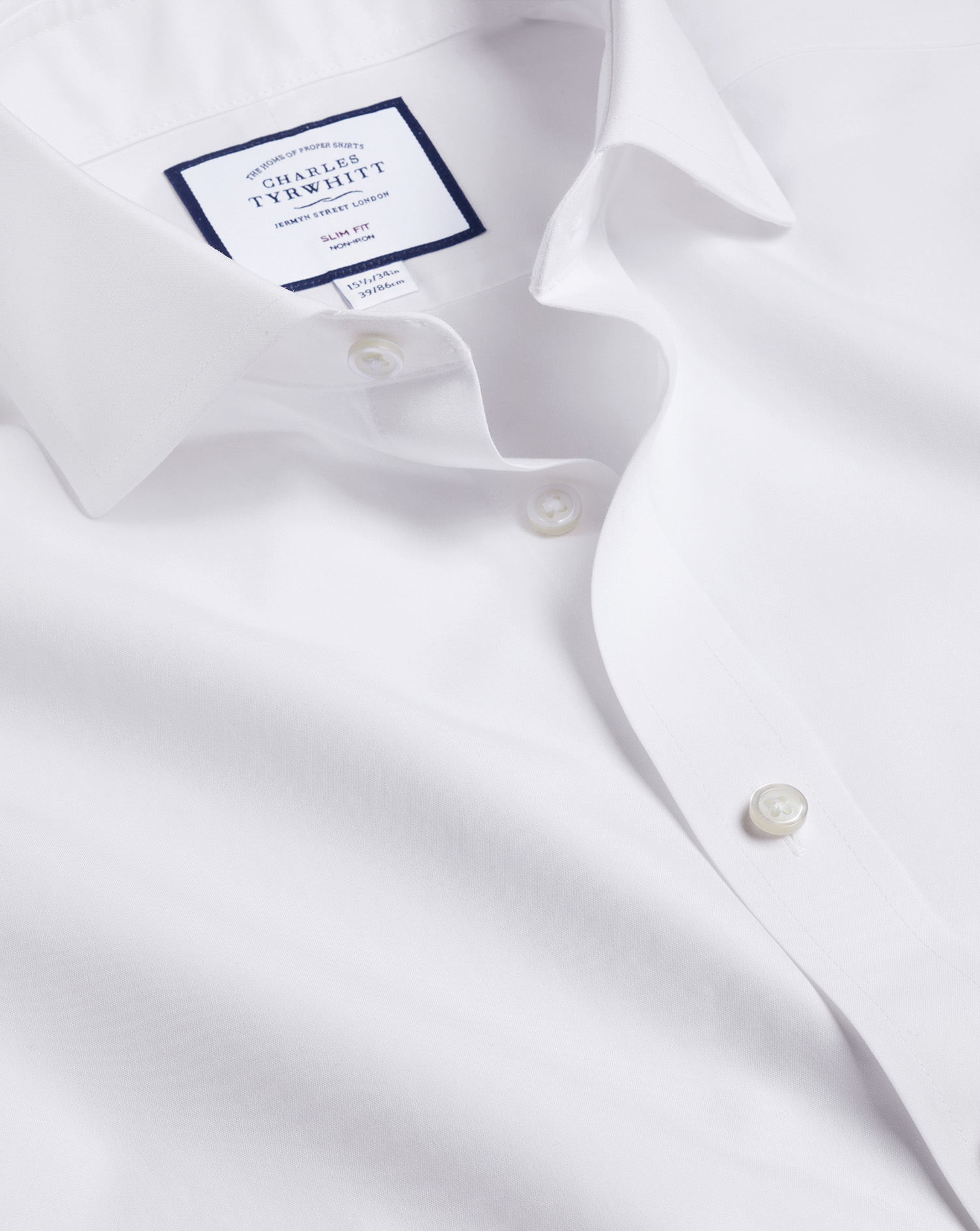 Charles Tyrwhitt Bügelfreies Popeline-Hemd mit Haifischkragen - Weiß Knopfmanschette von Charles Tyrwhitt