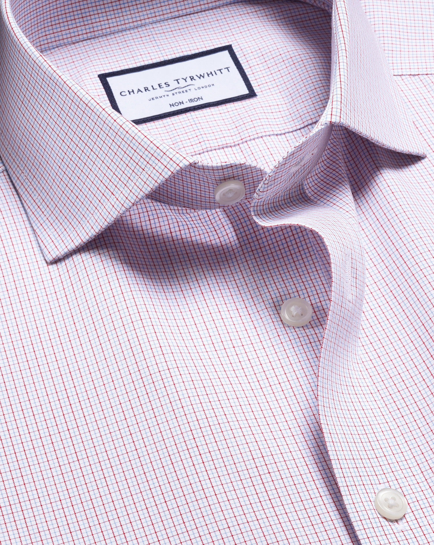 Charles Tyrwhitt Bügelfreies Popeline-Hemd mit Karos - Rot & Blau Knopfmanschette Charles Tyrwhitt Bügelfreies Popeline-Hemd mit Karos - Rot & Blau Knopfmanschette von Charles Tyrwhitt