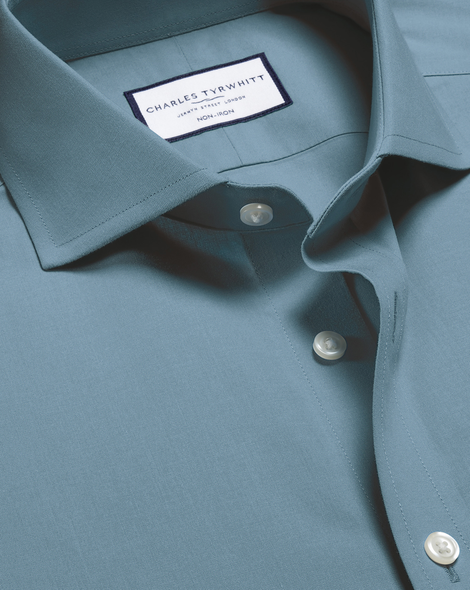 Charles Tyrwhitt Bügelfreies Popeline-Hemd mit Stretch - Airforceblau Knopfmanschette Charles Tyrwhitt Bügelfreies Popeline-Hemd mit Stretch - Airforceblau Knopfmanschette von Charles Tyrwhitt