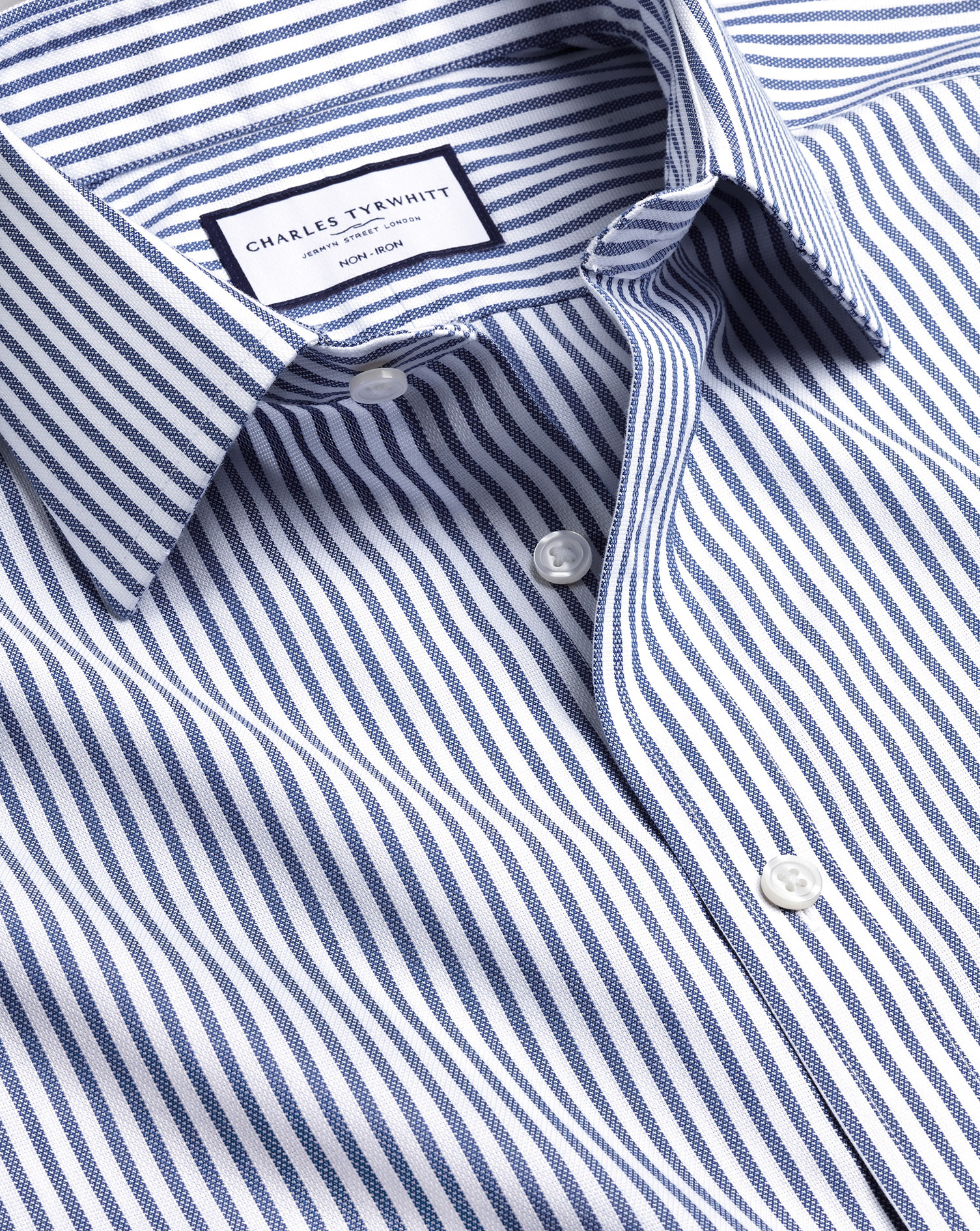 Charles Tyrwhitt Bügelfreies Royal-Oxfordhemd mit Butcher-Streifen - Königsblau Knopfmanschette von Charles Tyrwhitt
