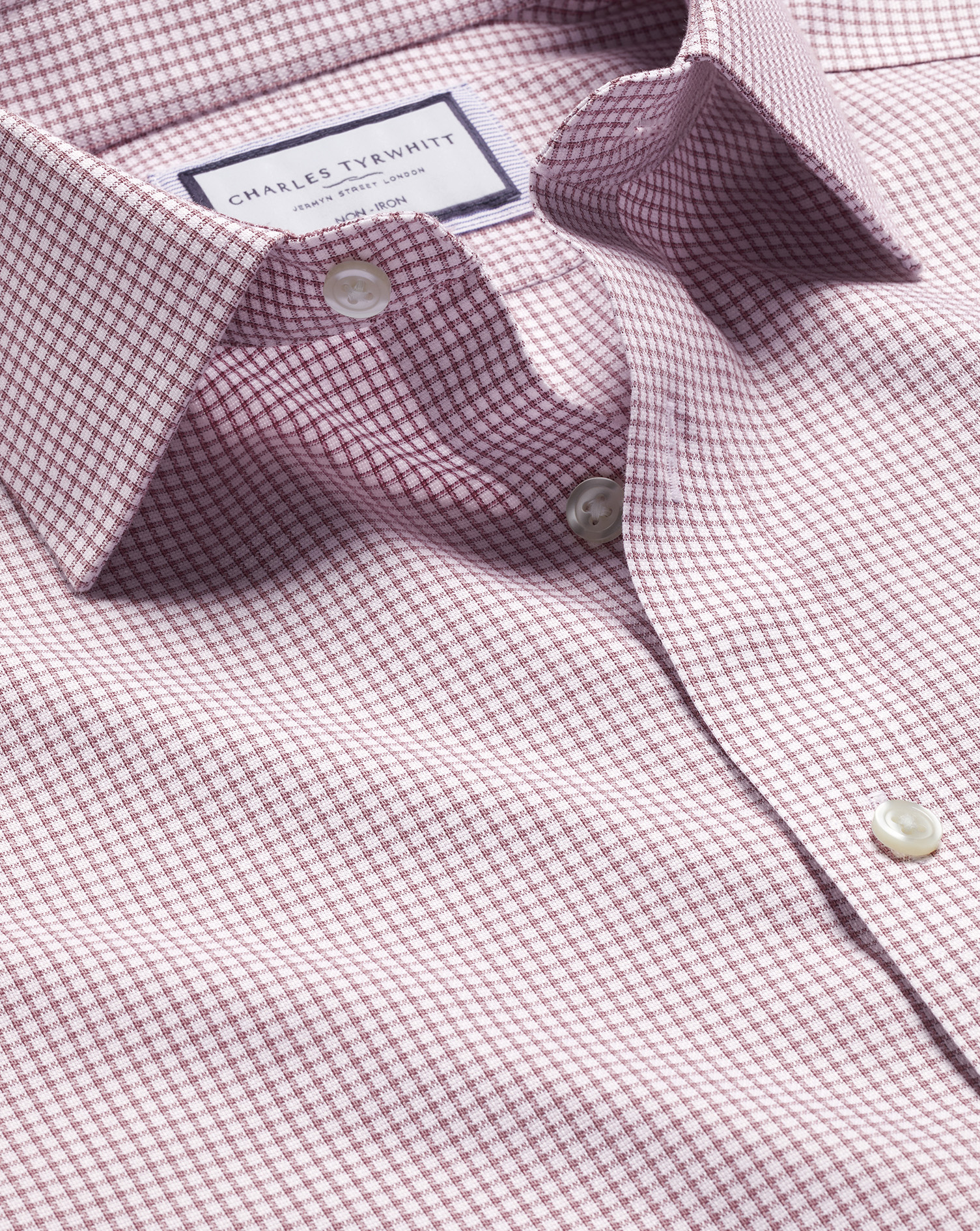 Charles Tyrwhitt Bügelfreies Royal-Oxfordhemd mit Karos - Bordeaux-Rosa Knopfmanschette von Charles Tyrwhitt