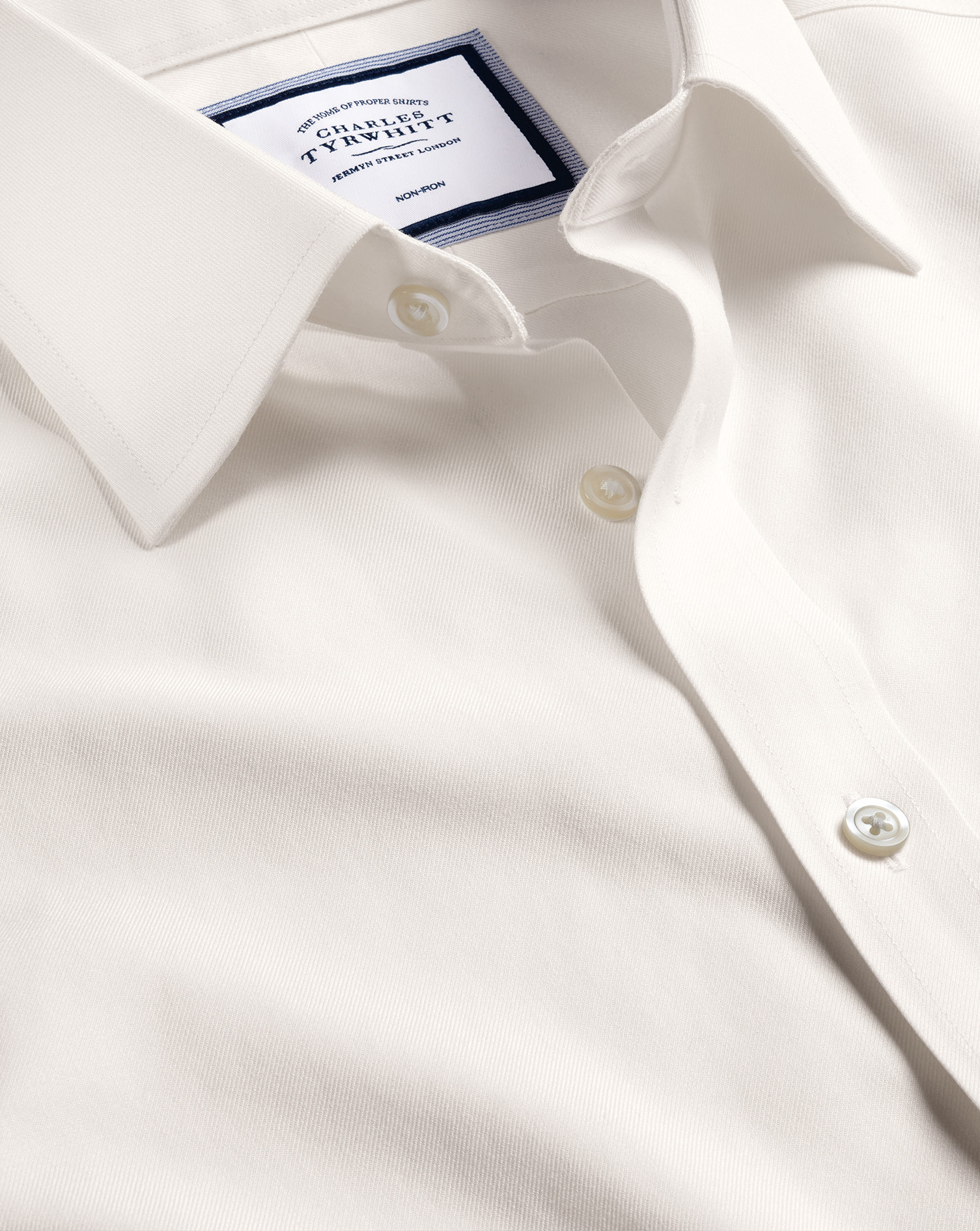 Charles Tyrwhitt Bügelfreies Twill-Hemd - Elfenbein Umschlagmanschette Charles Tyrwhitt Bügelfreies Twill-Hemd - Elfenbein Umschlagmanschette von Charles Tyrwhitt