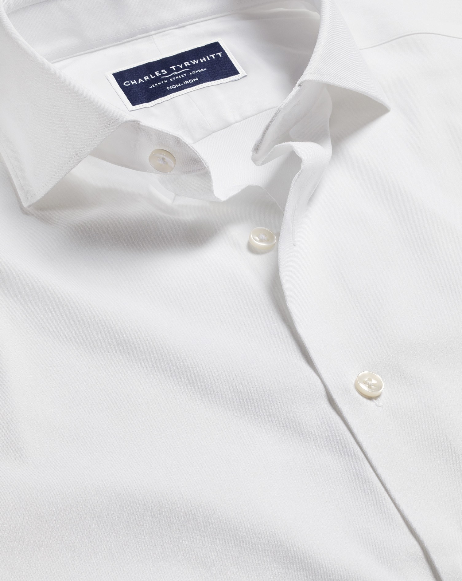 Charles Tyrwhitt Bügelfreies Twill-Hemd aus Stretch-Gewebe - Weiß Knopfmanschette von Charles Tyrwhitt