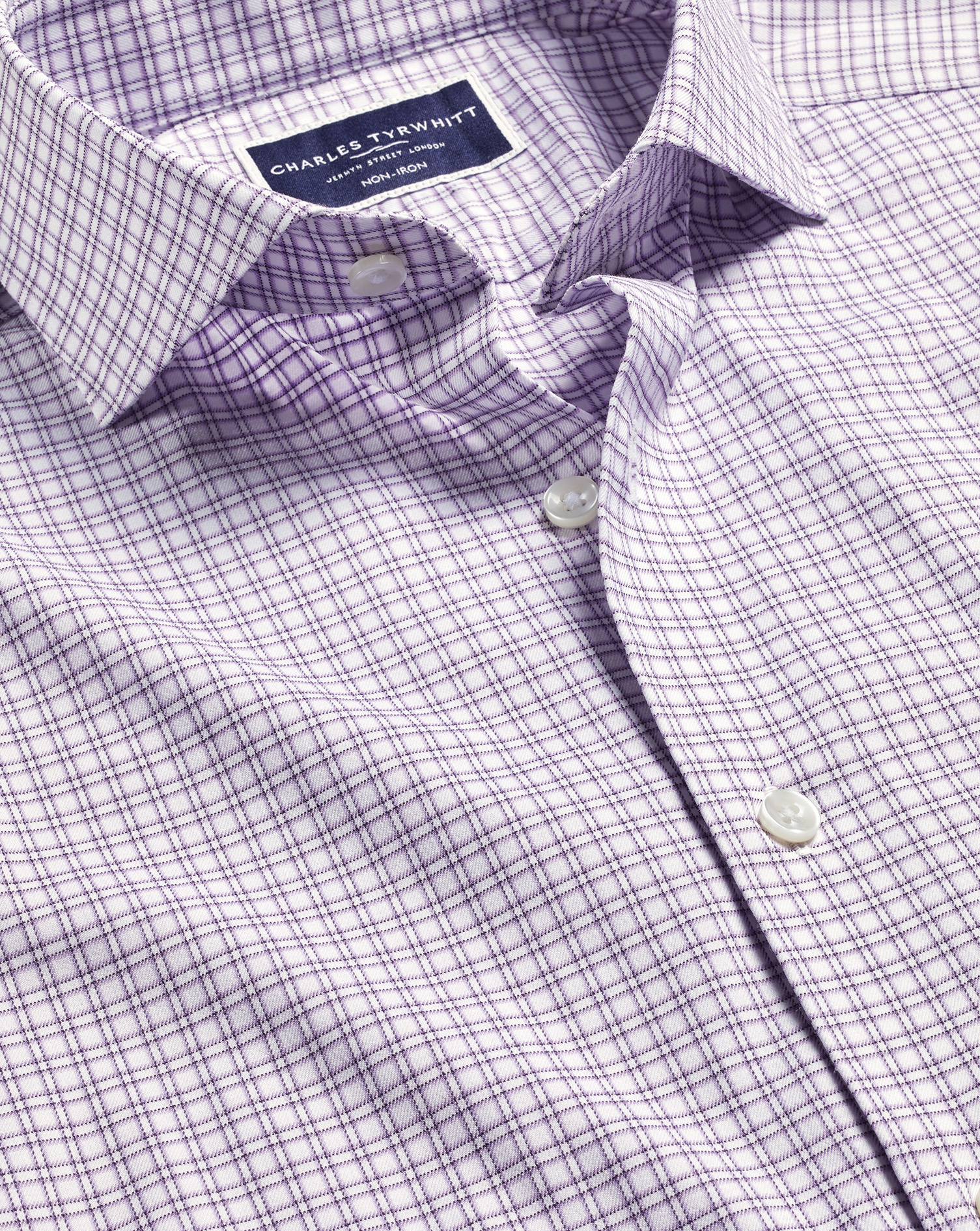 Charles Tyrwhitt Bügelfreies Twill-Hemd aus Stretch-Gewebe mit Gitterkaros - Mauve Knopfmanschette von Charles Tyrwhitt