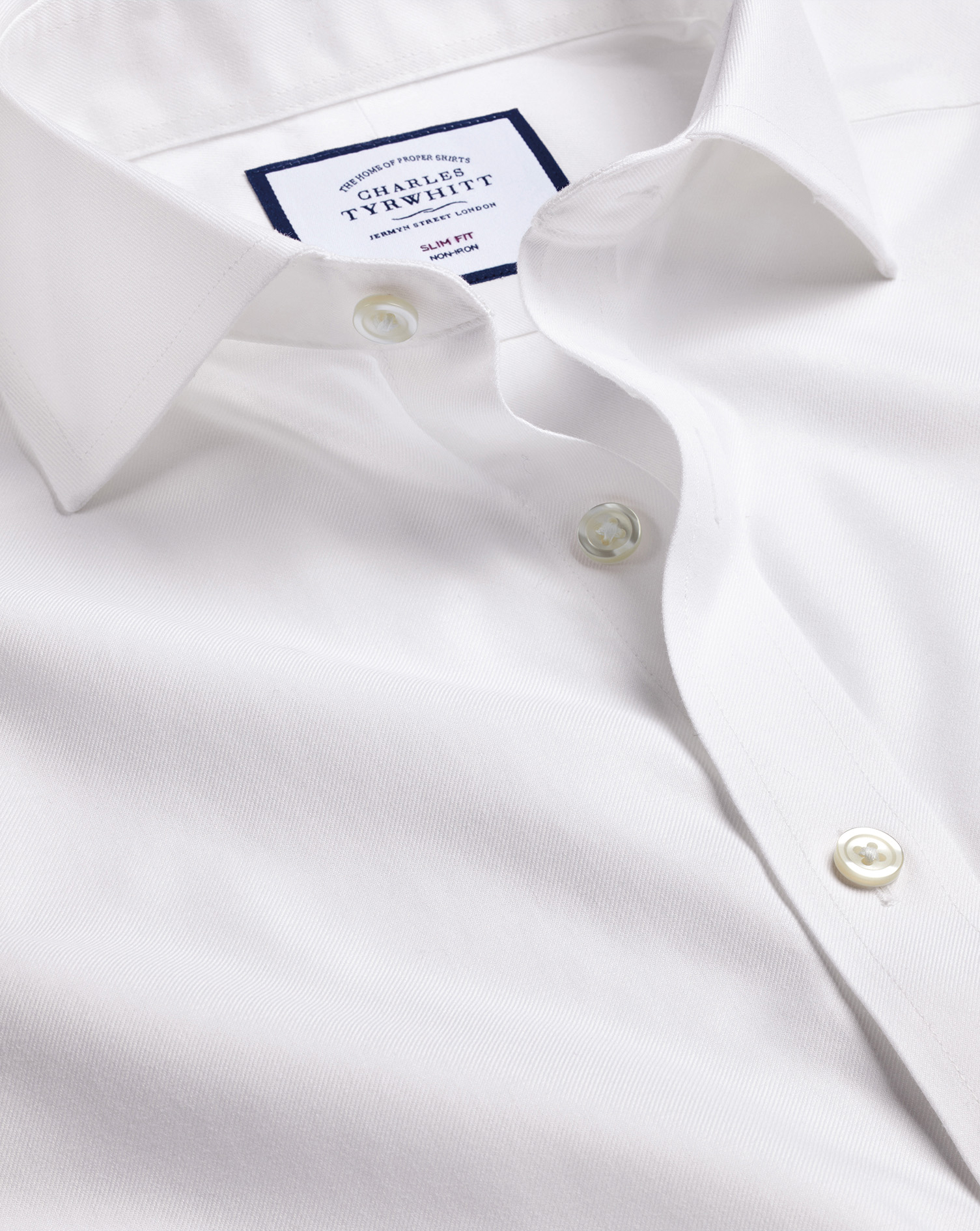 Charles Tyrwhitt Bügelfreies Twill-Hemd mit Haifischkragen - Weiß Knopfmanschette von Charles Tyrwhitt
