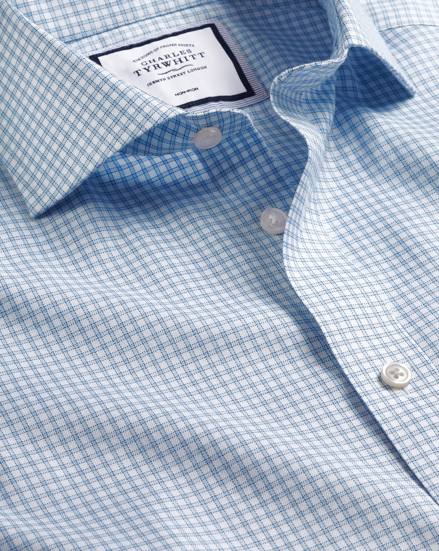 Charles Tyrwhitt Bügelfreies Twill-Hemd mit Haifischkragen und Mini-Windowpane-Karos - Stahlblau Knopfmanschette von Charles Tyrwhitt