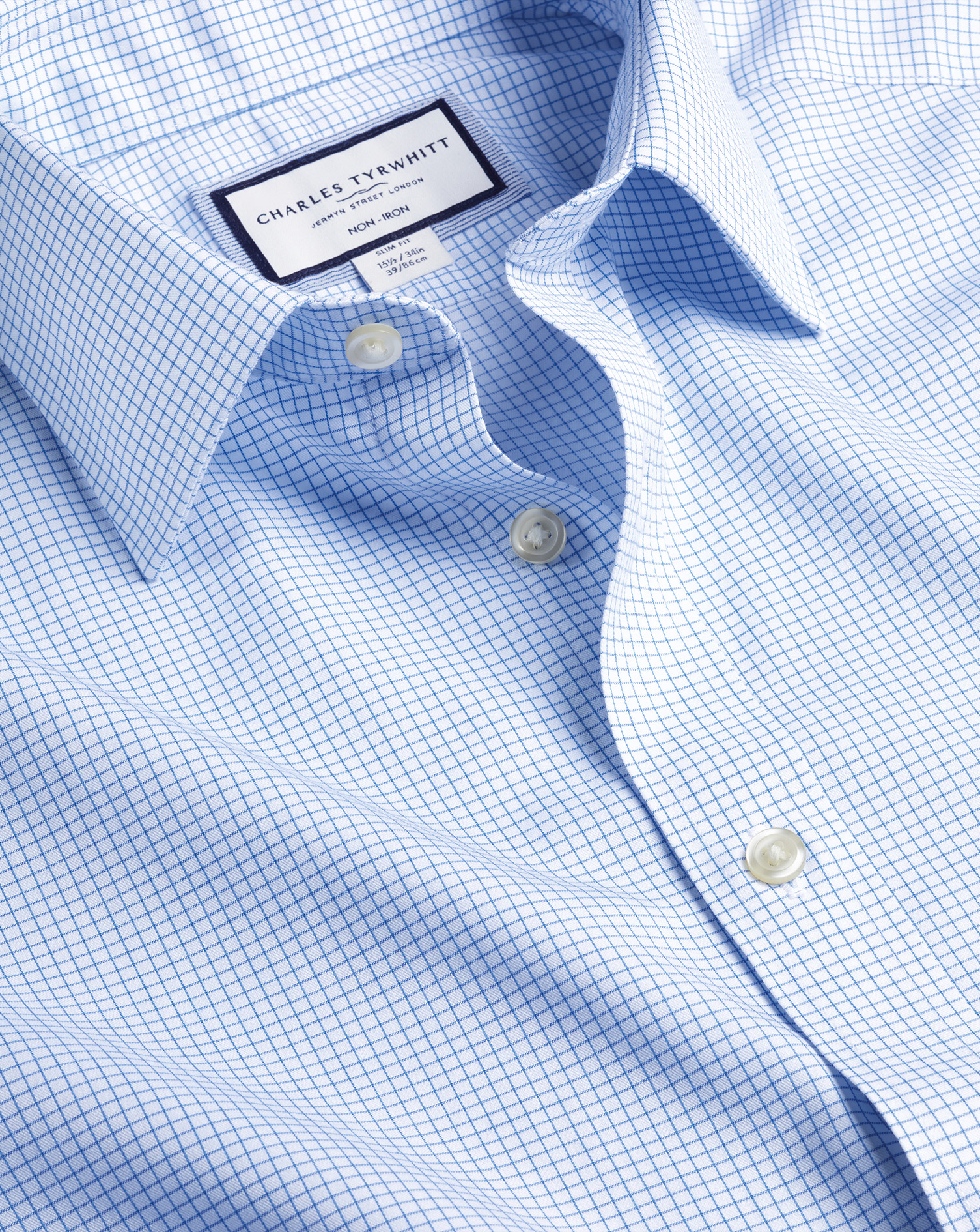 Charles Tyrwhitt Bügelfreies Twill-Hemd mit Mini-Gitterkaros - Kornblumenblau Umschlagmanschette von Charles Tyrwhitt
