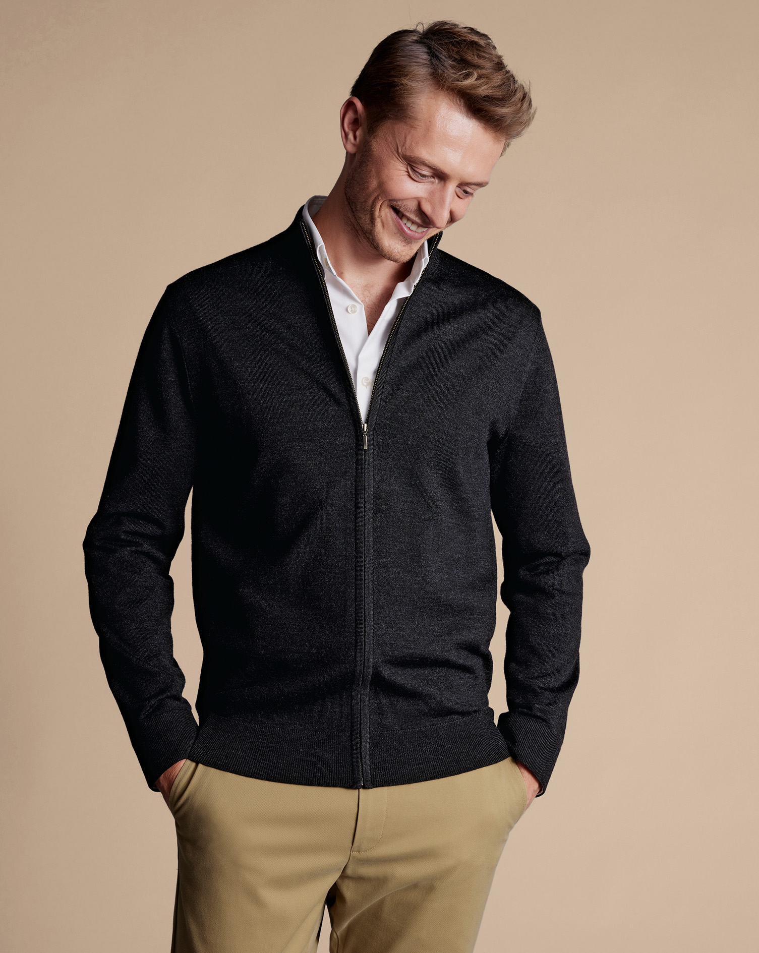 Charles Tyrwhitt Merino-Strickjacke mit Reißverschluss - Anthrazit von Charles Tyrwhitt