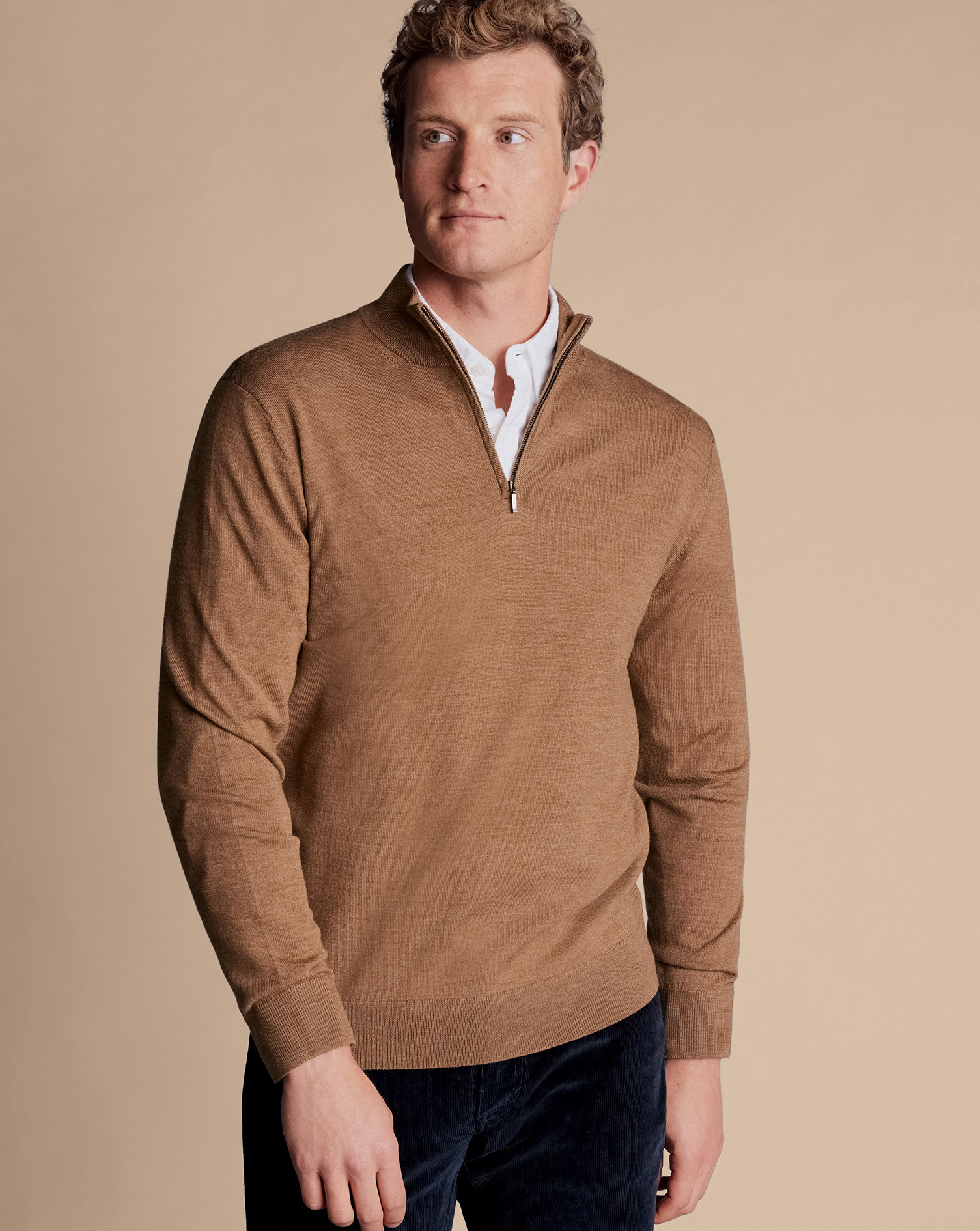 Charles Tyrwhitt Pullover aus Merinowolle mit Reißverschlusskragen - Sandfarben von Charles Tyrwhitt