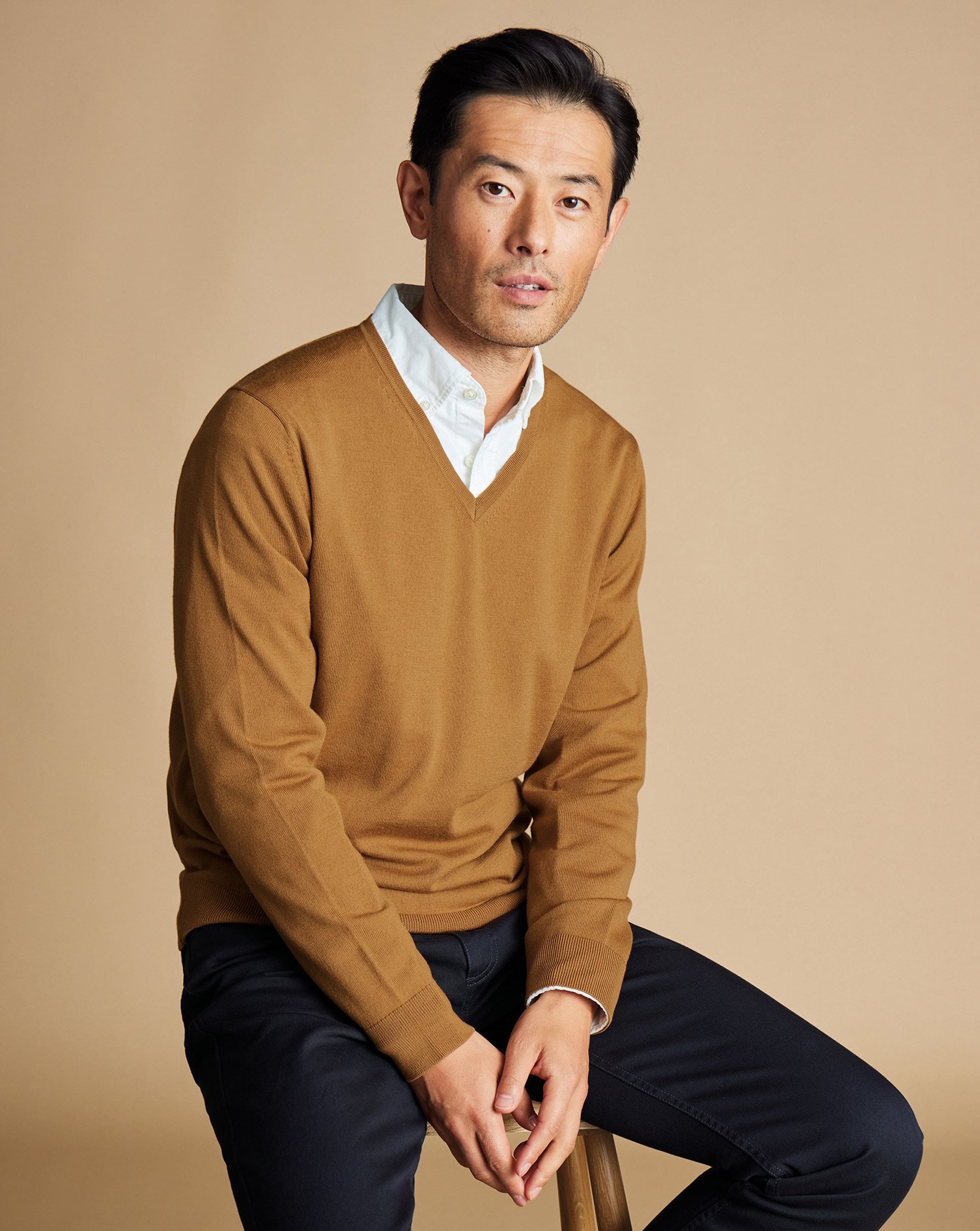 Charles Tyrwhitt Pullover aus Merinowolle mit V-Ausschnitt - Gold von Charles Tyrwhitt