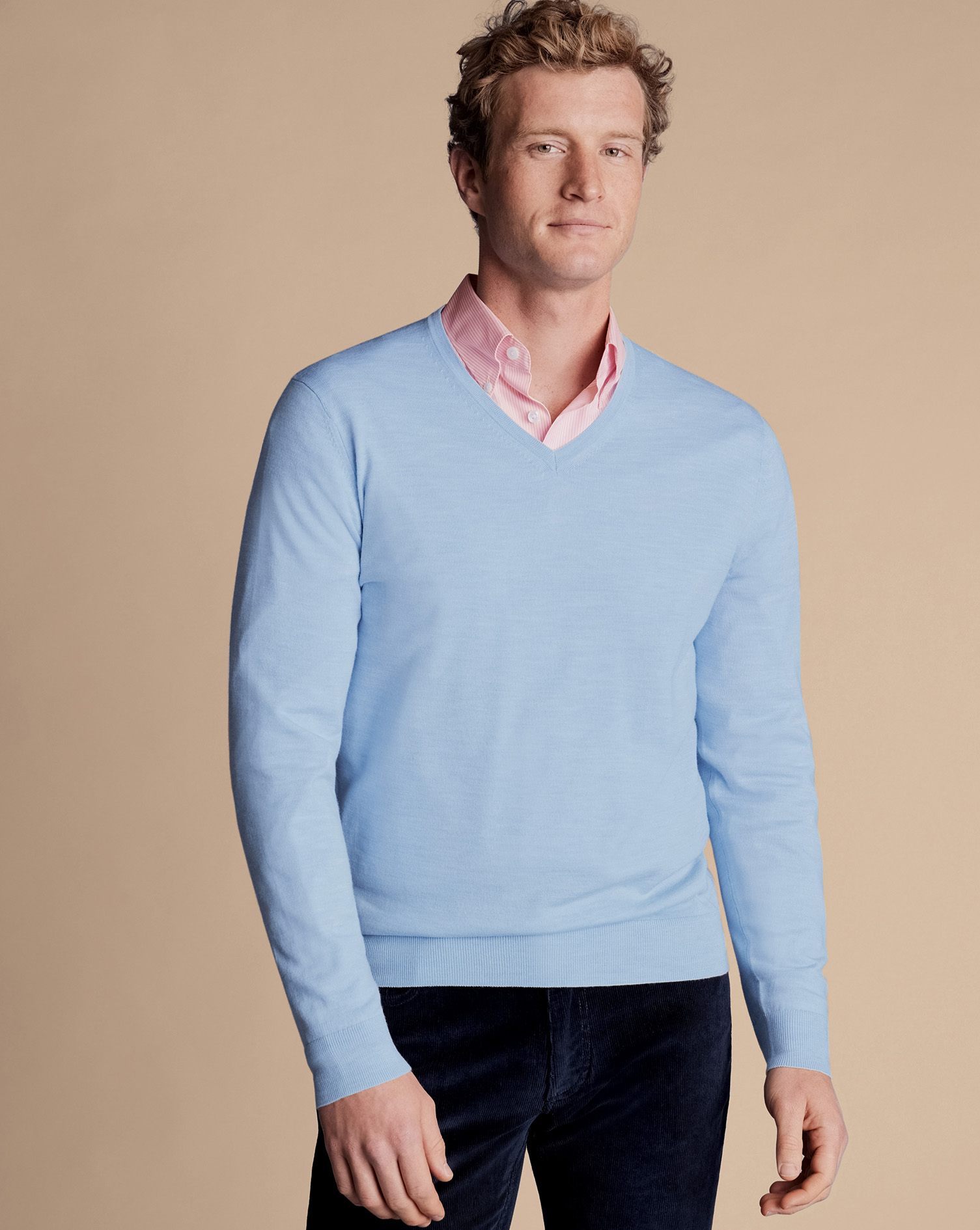 Charles Tyrwhitt Pullover aus Merinowolle mit V-Ausschnitt - Himmelblau von Charles Tyrwhitt