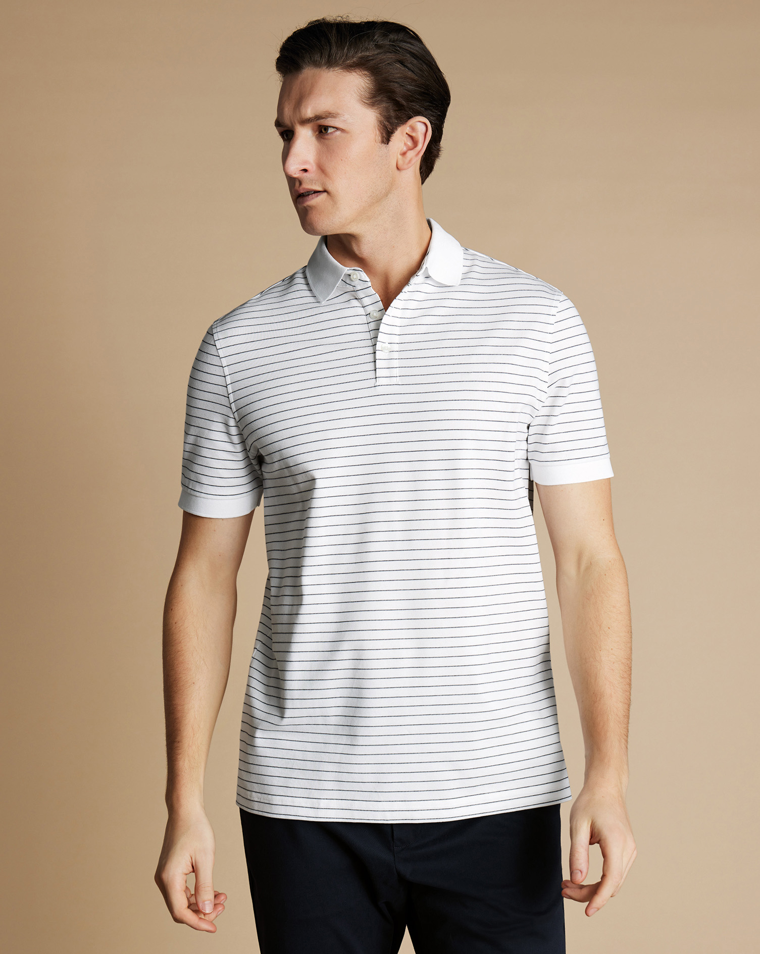Charles Tyrwhitt Tyrwhitt Piqué-Polo - Weiß & Marineblau Charles Tyrwhitt Tyrwhitt Piqué-Polo - Weiß & Marineblau von Charles Tyrwhitt