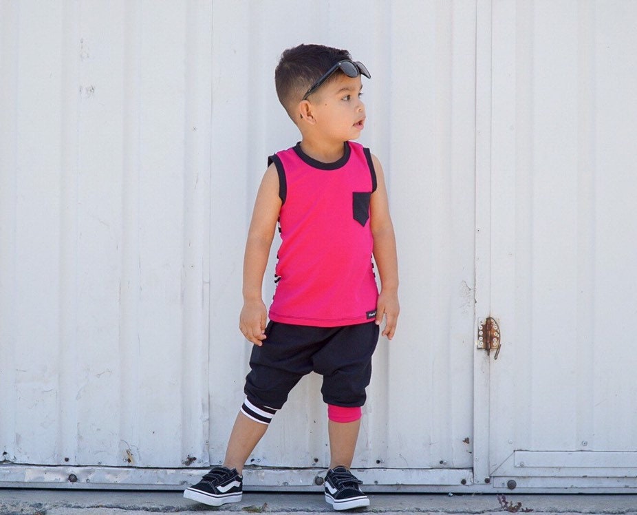 Hot Pink, Schwarz Weiß Streifen, Farbblockiertes Tank Top- Baby Kleinkind Kinder Top - Urban Kids Street Wear Hot Pink, Schwarz Weiß Streifen, Farbblockiertes Tank Top- Baby Kleinkind Kinder Top - Urban Kids Street Wear von CharlieandChumps