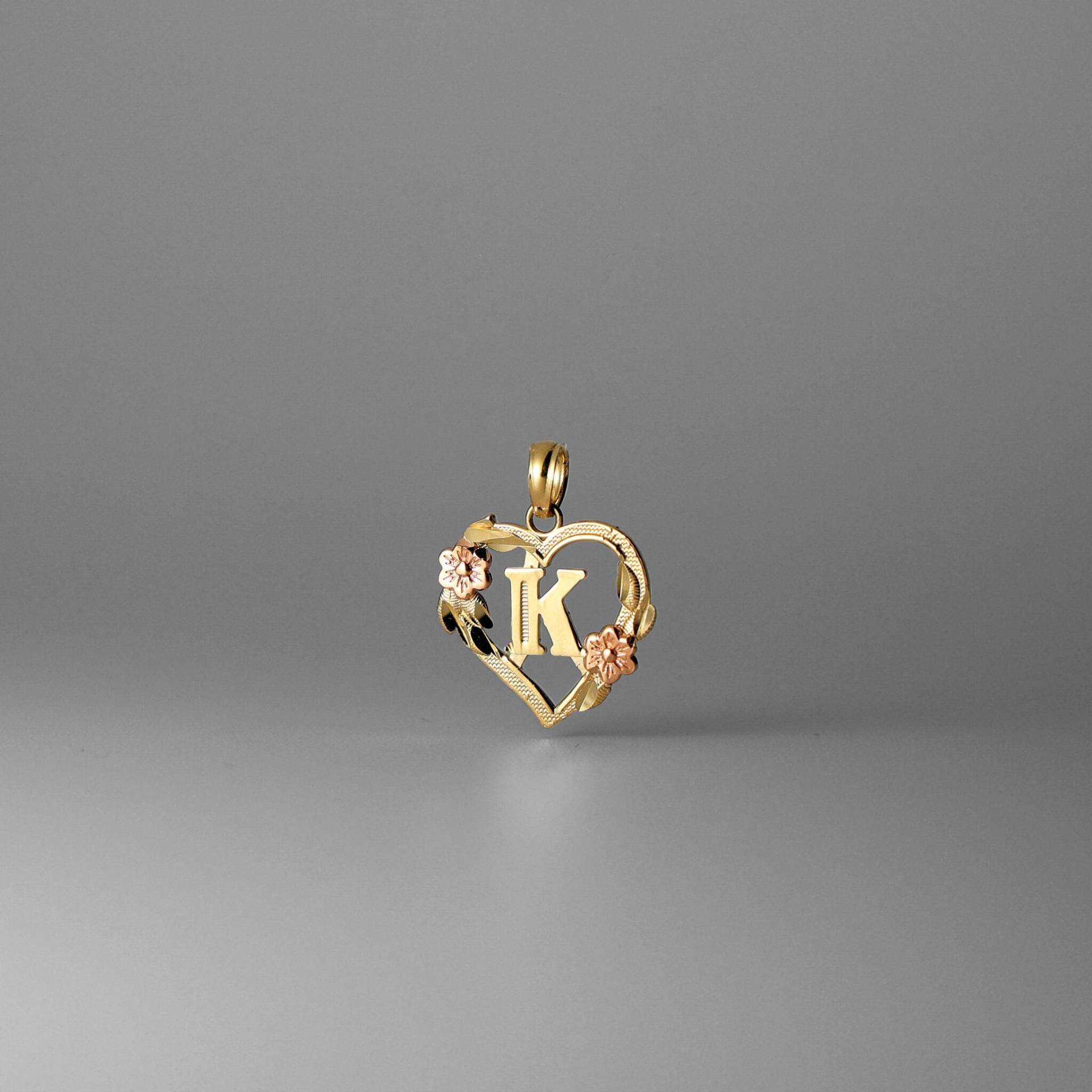 "14K Gold ""K"" Initial Herz Und Rose Anhänger Charm - K Blume Halskette." von CharlieandCoGOLD