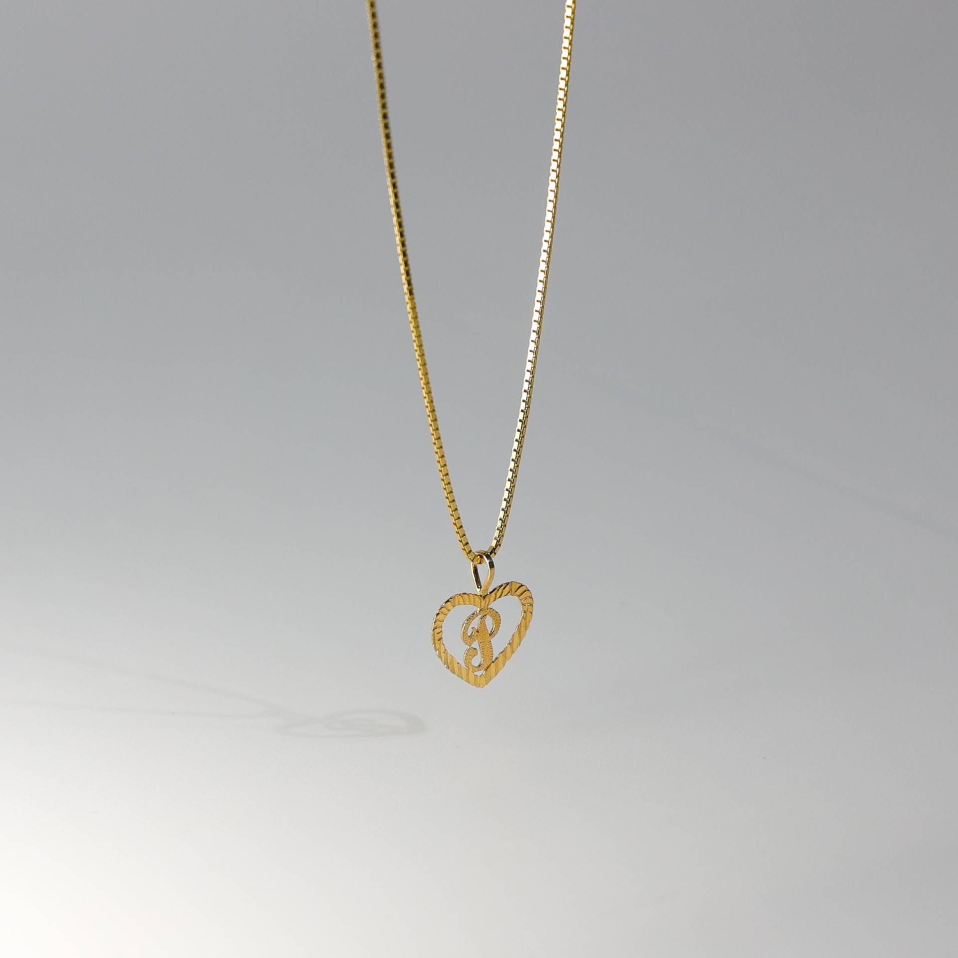 "14K Gold ""P"" Initial Anhänger Charm - Echt 14K Herz P Halskette." von CharlieandCoGOLD