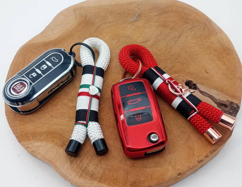 Schlüsselanhänger/Autoschlüsselanhänger in Verschiedenen Ausführungen von CharlilyHandmade