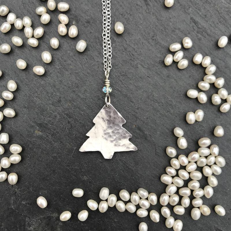 Handgemachte Weihnachtsbaum-Halskette Sterling Silber Kette, Swarovski Perle von CharlotteJewellery