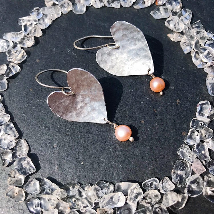 Pink Perlen Herz Ohrringe Sterling Silber, Aluminium von CharlotteJewellery