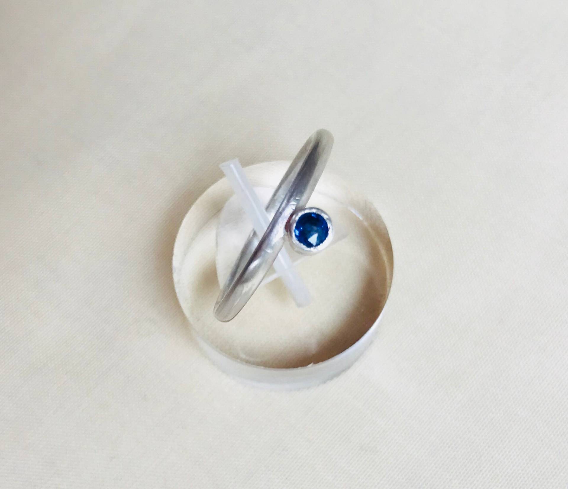 Sapphire Sterling Silber Ring - September Geburtsstein von CharlotteJewellery