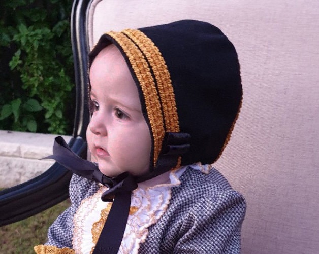 Gold Borte Mütze in Schwarz Oder Marine - Größe 3 Bis 36 Monate Auf Bestellung Roberta Military Style Winter Custom von CharlottesDrawer