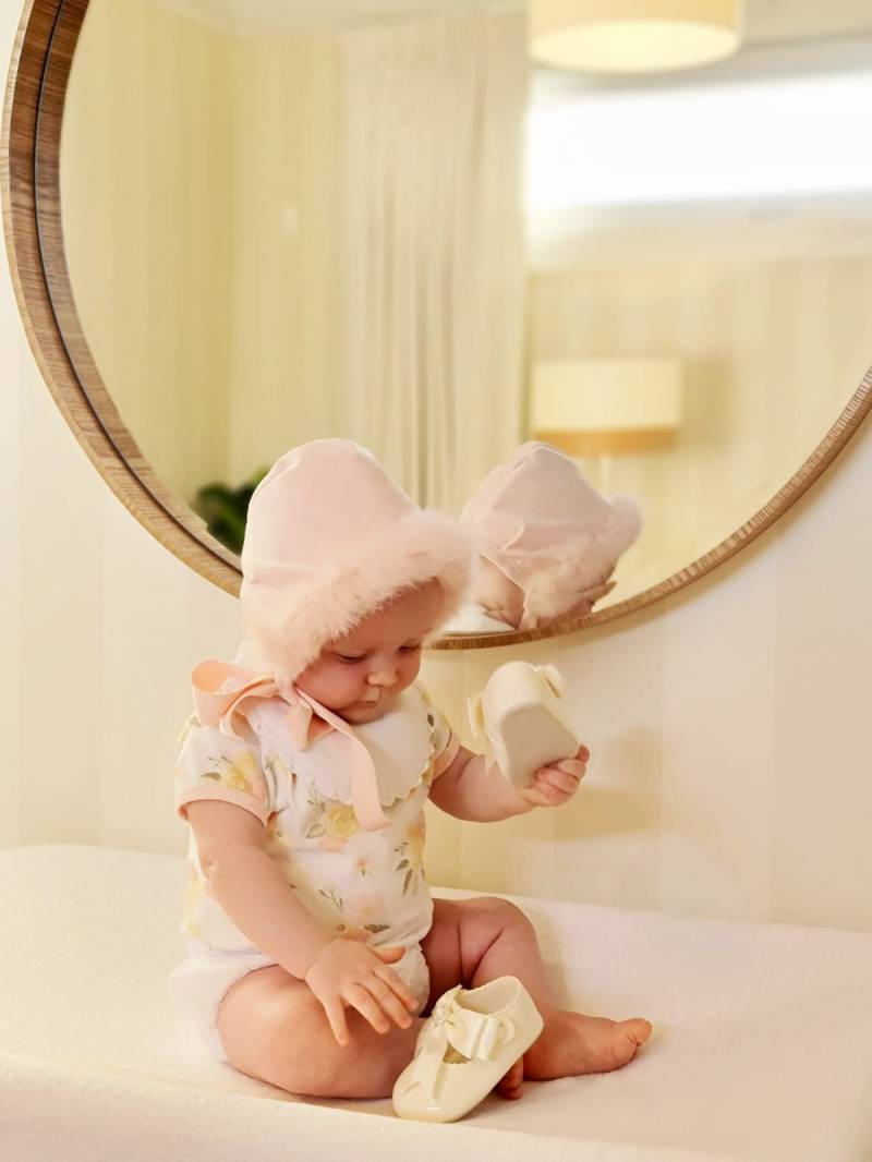 Häubchen Aus Fell & Samt - Von 3 Bis 36 Monaten Auf Bestellung Verschiedene Farben Und Stile Ingrid Style von CharlottesDrawer