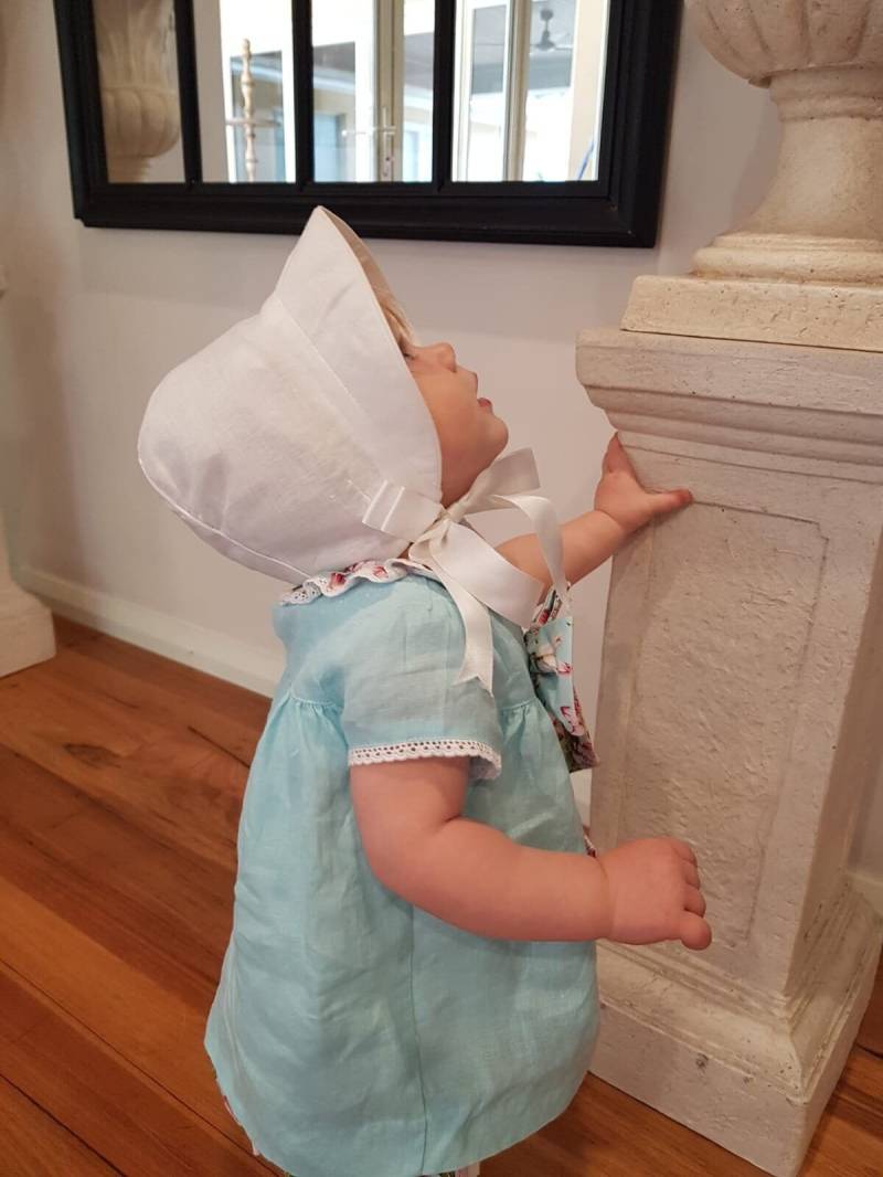 Linen Brim Bonnet - 3 Bis 36 Monate Made To Order Roberta Mit Optionaler Plissierter Rüschenborte Schwarz, Navy, Weiss, Creme, Rot Oder von CharlottesDrawer