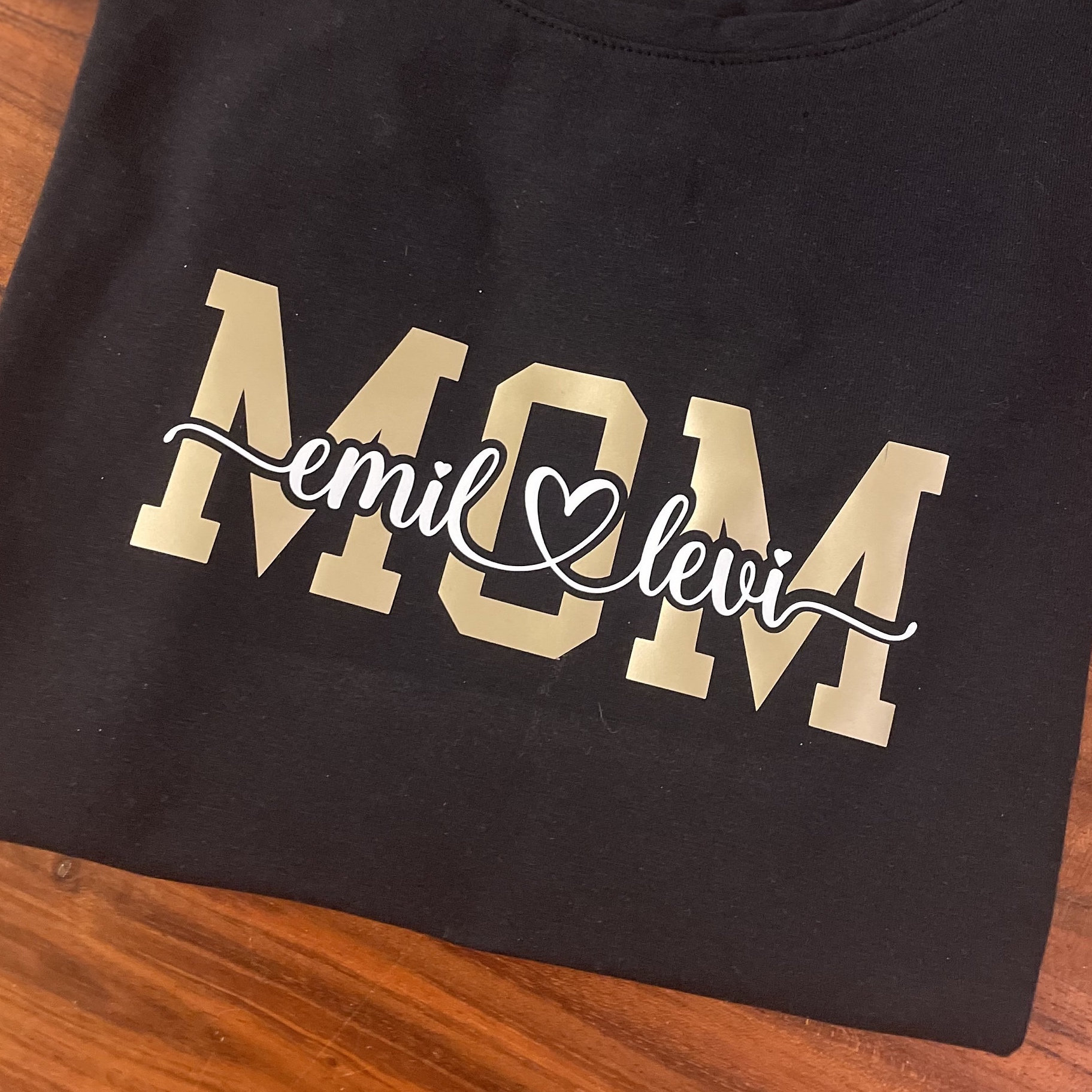 Personalisiertes Mom T-Shirt Personalisiertes Mom T-Shirt von CharlysHerzensdinge
