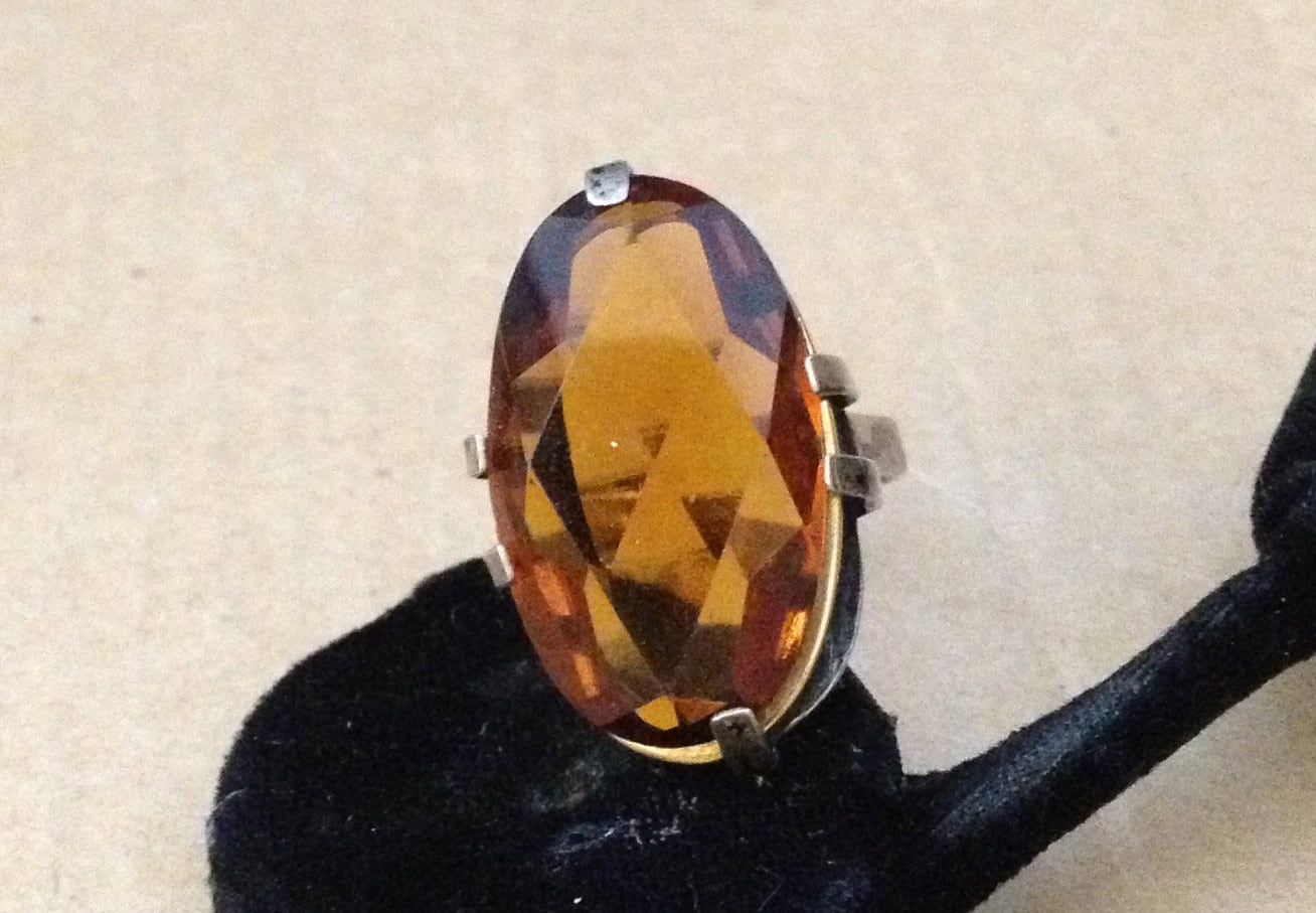 Vintage 1960S Multi Facettierte Schachbrett Kissen Cut Prong Set Oval Sunset Orange Topaz Cabochon Silber Damen Cocktail Ring Made in The Usa Vintage 1960S Multi Facettierte Schachbrett Kissen Cut Prong Set Oval Sunset Orange Topaz Cabochon Silber Damen Cocktail Ring Made in The Usa von CharmCityTreasures