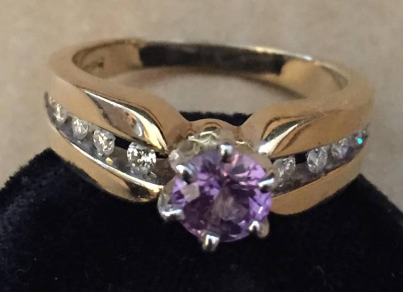 Vintage 1970S Multi Facettierter Kissenschliff 6 Zinken Set Rund Lavendel Saphir 10 Channel Diamanten Cabochon 14K Gold Damen Verlobungsring Vintage 1970S Multi Facettierter Kissenschliff 6 Zinken Set Rund Lavendel Saphir 10 Channel Diamanten Cabochon 14K Gold Damen Verlobungsring von CharmCityTreasures